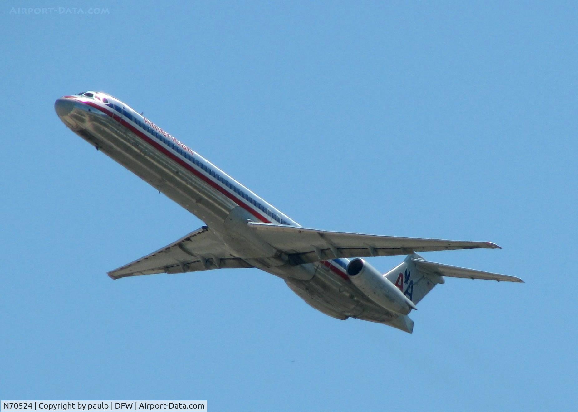 N70524, 1990 McDonnell Douglas MD-82 (DC-9-82) C/N 49916, Off of 36R at DFW.