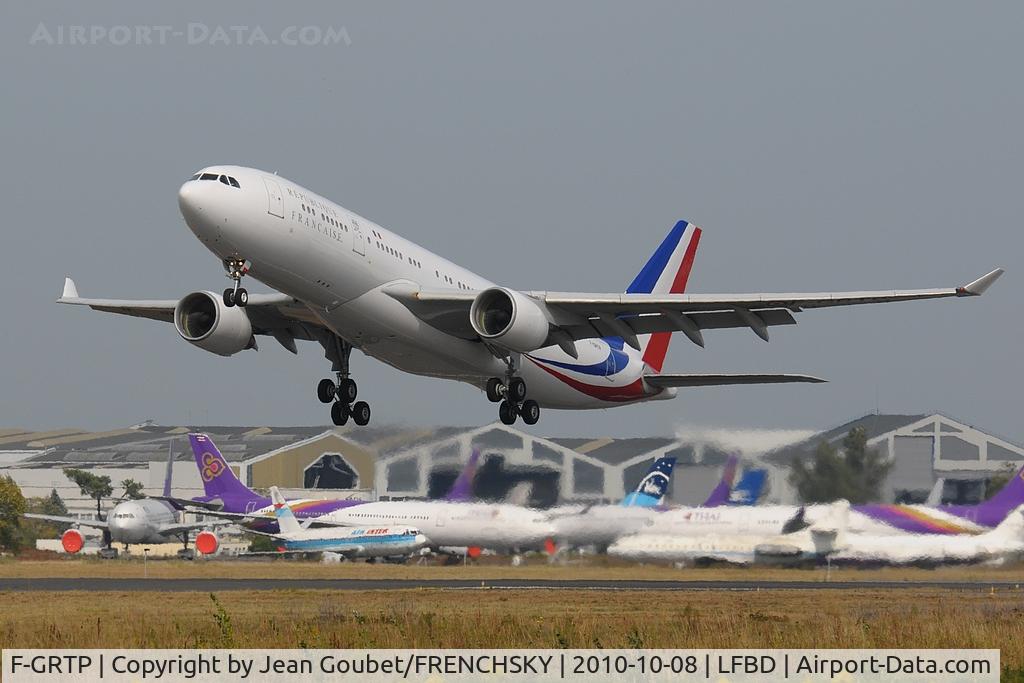 F-GRTP, 1999 Airbus A330-223 C/N 240, FRANCE AIR FORCE ONE
first flight new colors