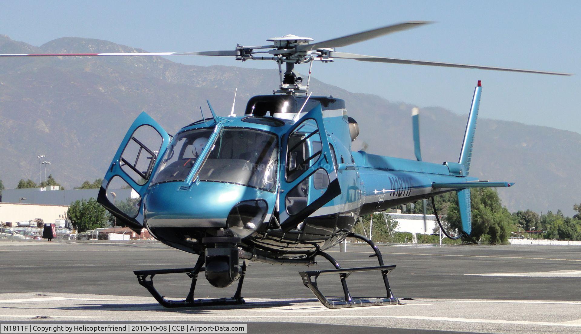 N1811F, Eurocopter AS-350B-2 Ecureuil Ecureuil C/N 3430, On the helipad, cooling down for shutdown