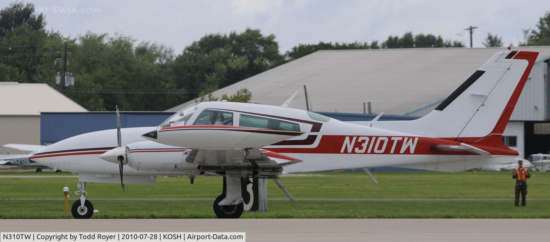 N310TW, 1978 Cessna T310R C/N 310R1264, EAA AIRVENUTRE 2010
