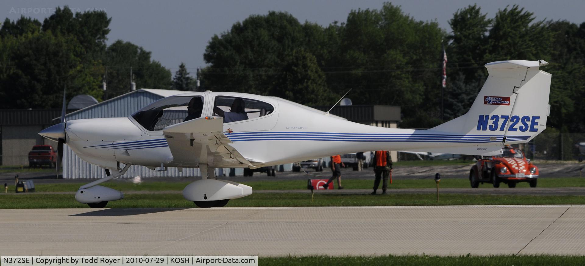 N372SE, 2004 Diamond DA-40 Diamond Star C/N 40.372, EAA AIRVENTURE 2010