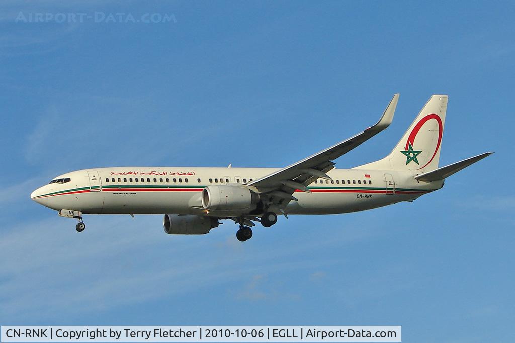 CN-RNK, 1998 Boeing 737-8B6 C/N 28981, Royal Air Maroc's Boeing 737-8B6, c/n: 28981 at Heathrow