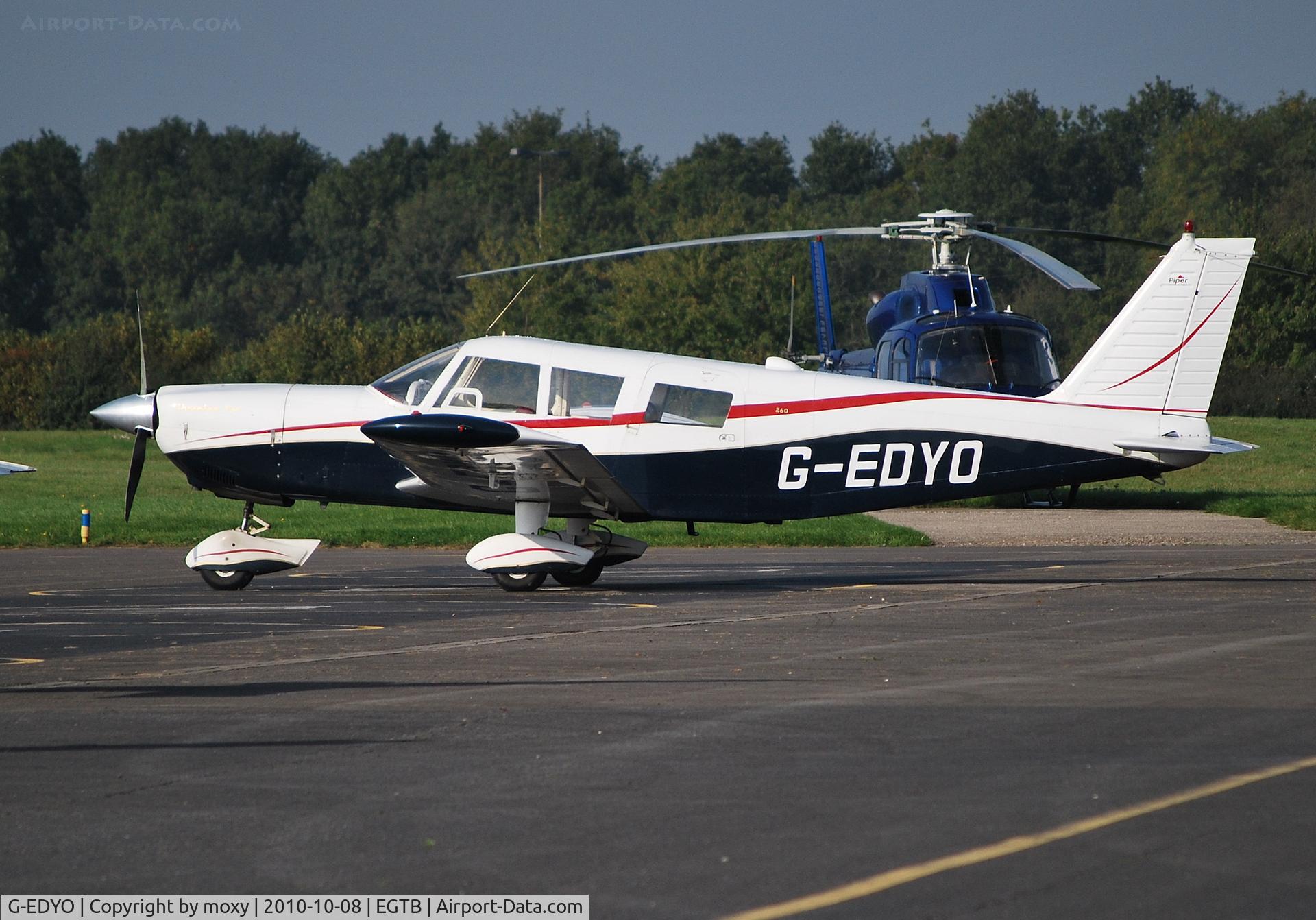 G-EDYO, 1966 Piper PA-32-260 Cherokee Six Cherokee Six C/N 32-415, Piper Cherokee Six at Wycombe Air Park.