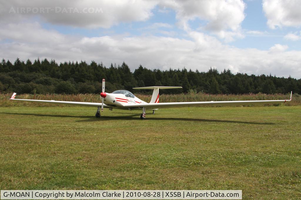 G-MOAN, 2004 Aeromot AMT-200S Super Ximango C/N 200.133, Aeromat AMT-200S Super Ximango at The Yorkshire Gliding Club, Sutton Bank, UK in August 2010.