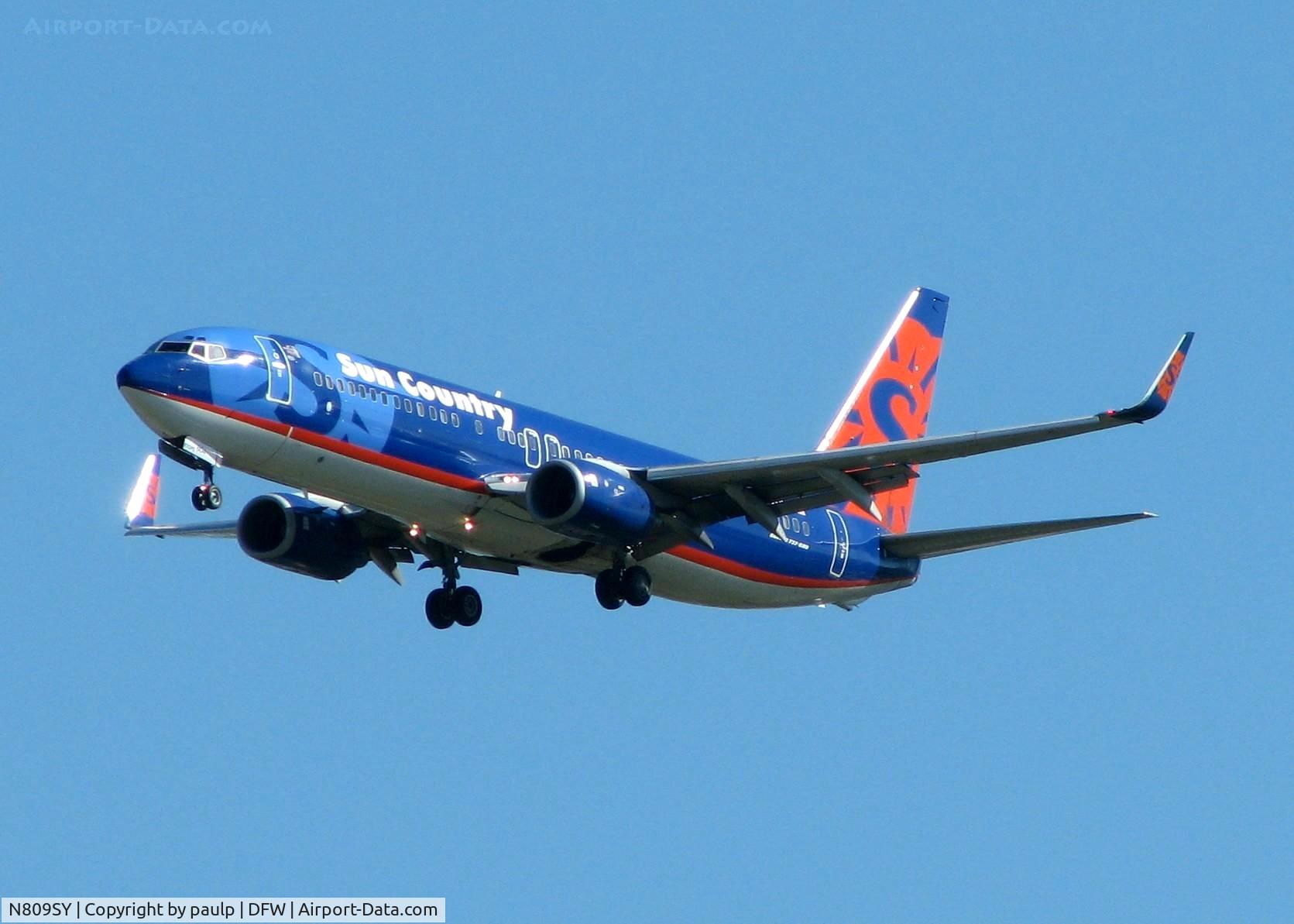 N809SY, 2005 Boeing 737-8Q8 C/N 30683, Final for 36L at DFW.