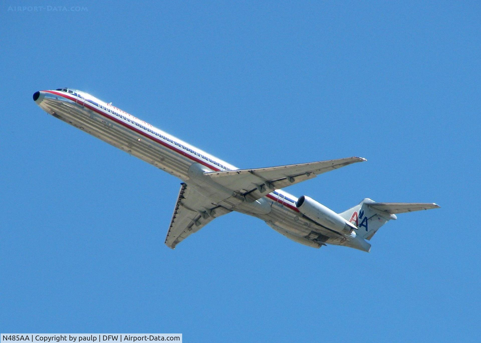 N485AA, 1988 McDonnell Douglas MD-82 (DC-9-82) C/N 49678, Off of 36R at DFW.