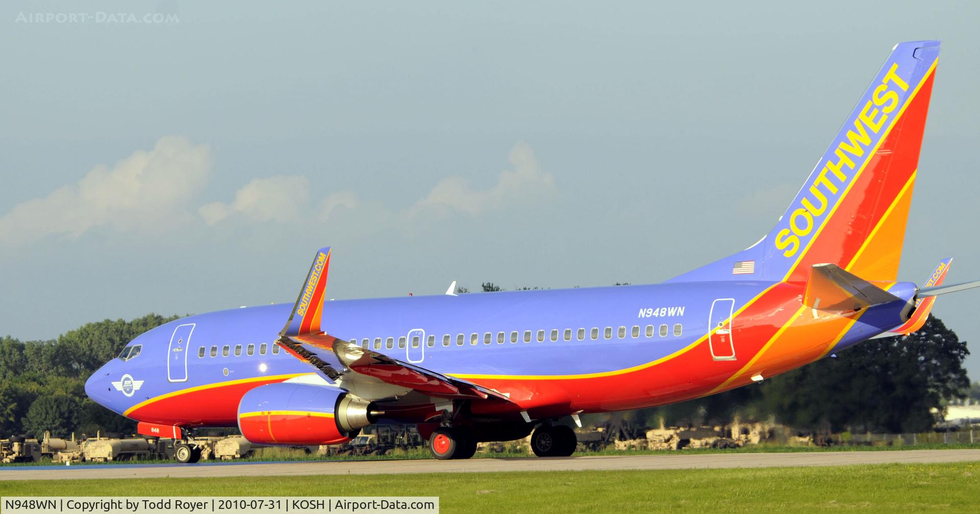 N948WN, 2010 Boeing 737-7H4 C/N 36662, EAA AIRVENTURE 2010