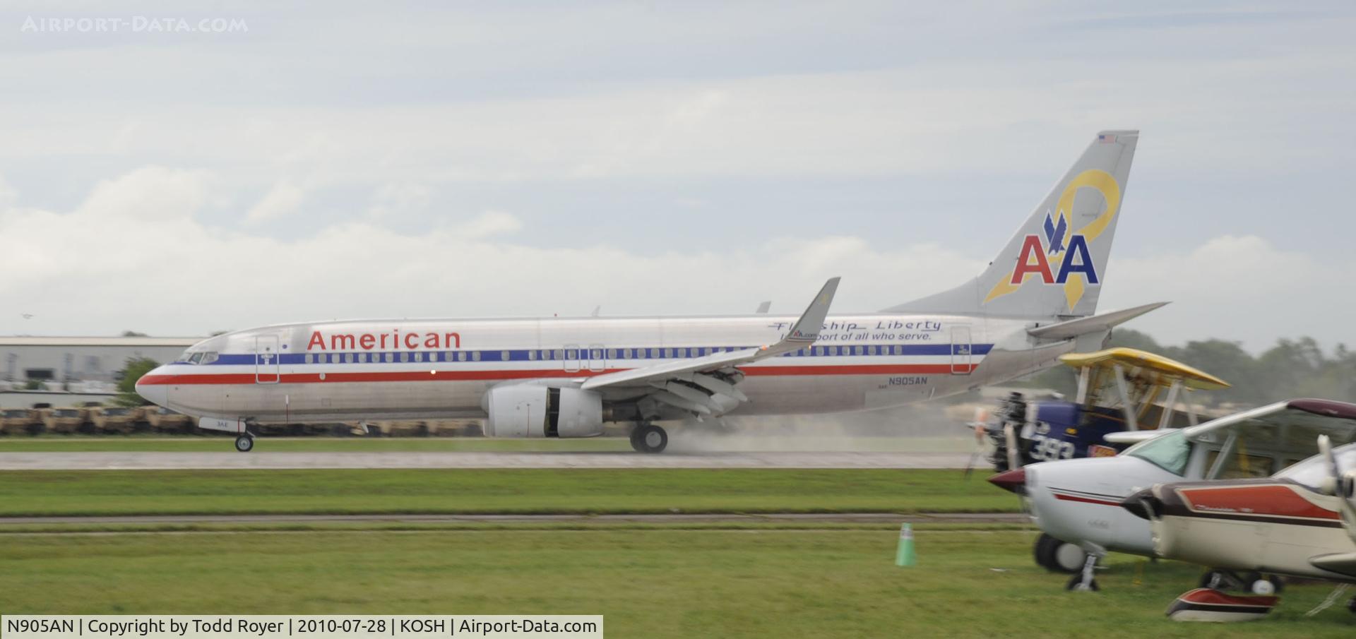N905AN, 1999 Boeing 737-823 C/N 29507, EAA AIRVENUTRE 2010