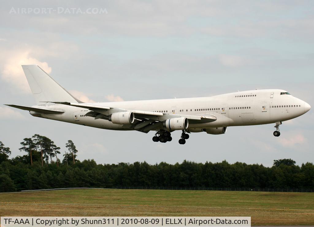 TF-AAA, 1981 Boeing 747-236B/SF C/N 22442, Landing rwy 24