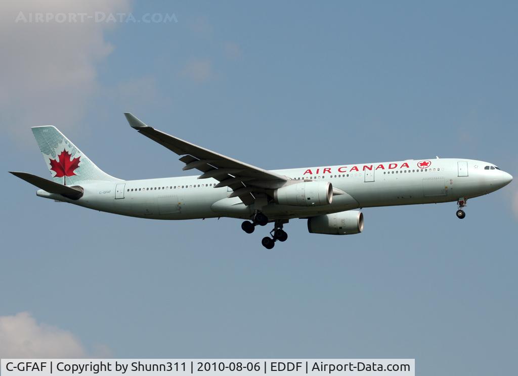 C-GFAF, 1999 Airbus A330-343 C/N 0277, Landing rwy 07R