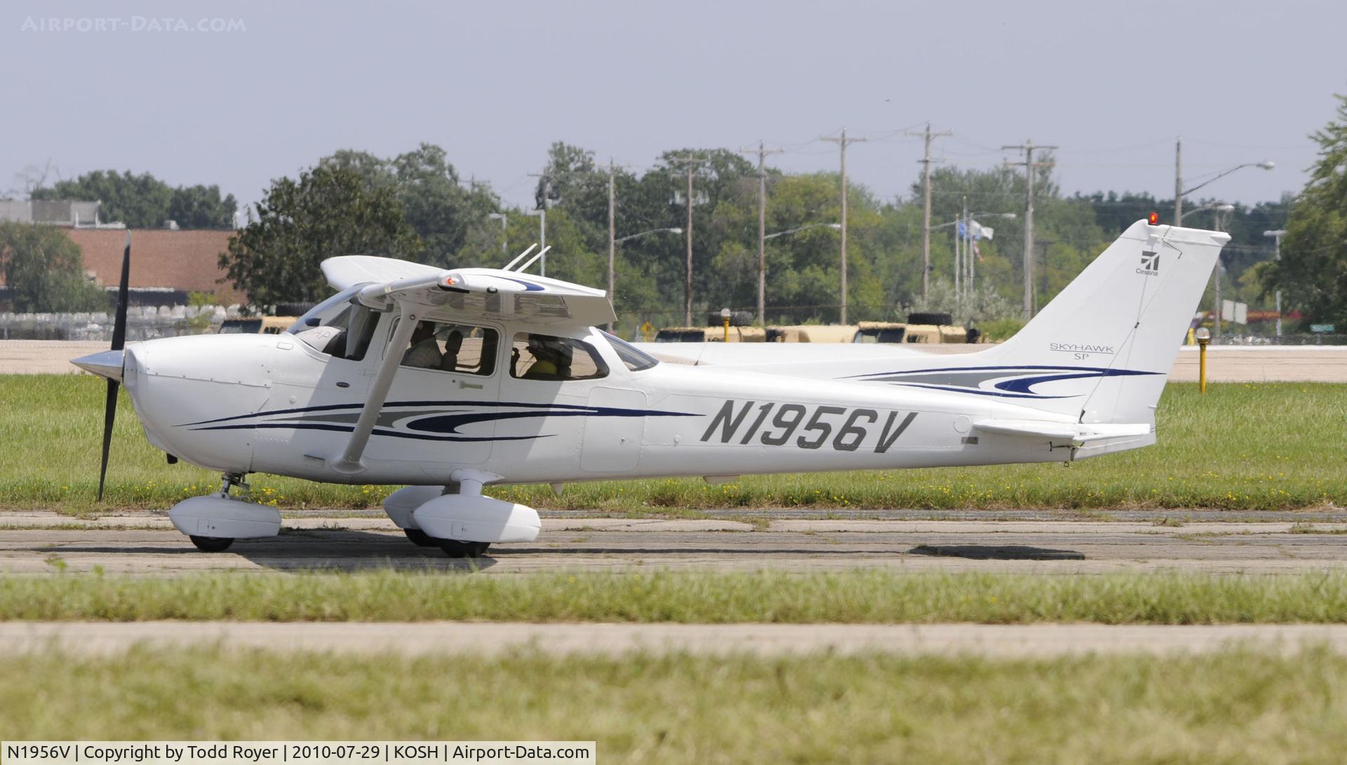 N1956V, 2005 Cessna 172S C/N 172S9934, EAA AIRVENTURE 2010