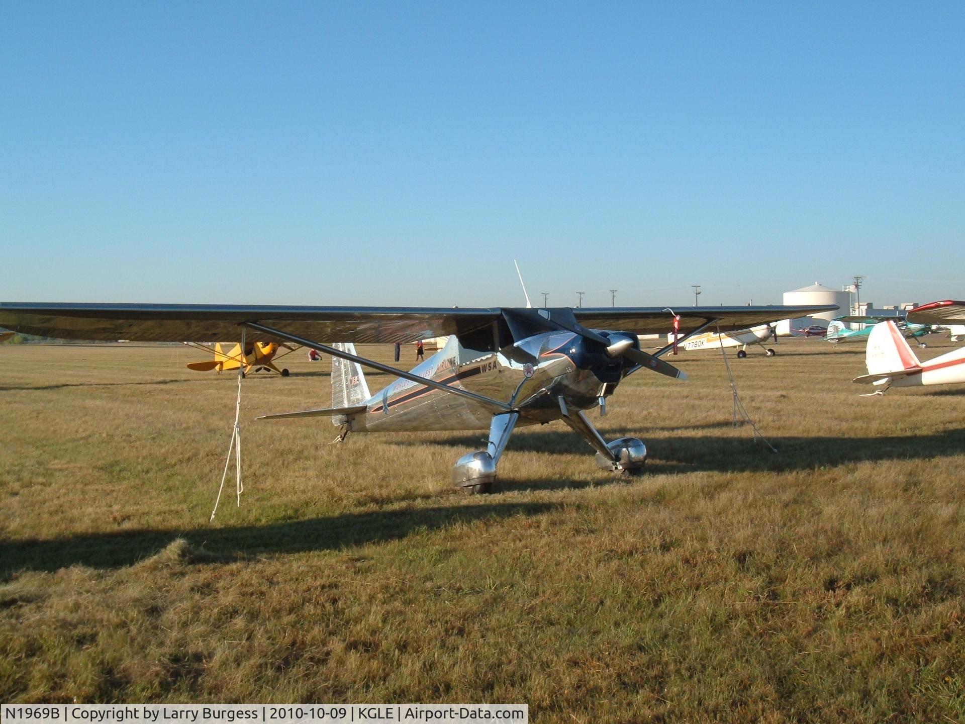 N1969B, 1948 Luscombe 8A C/N 6396, At the Fall Festival of Flight — the 48th Annual Fly-in at the Gainesville Municipal Airport hosted by the Texas Chapter of the Antique Airplane Association