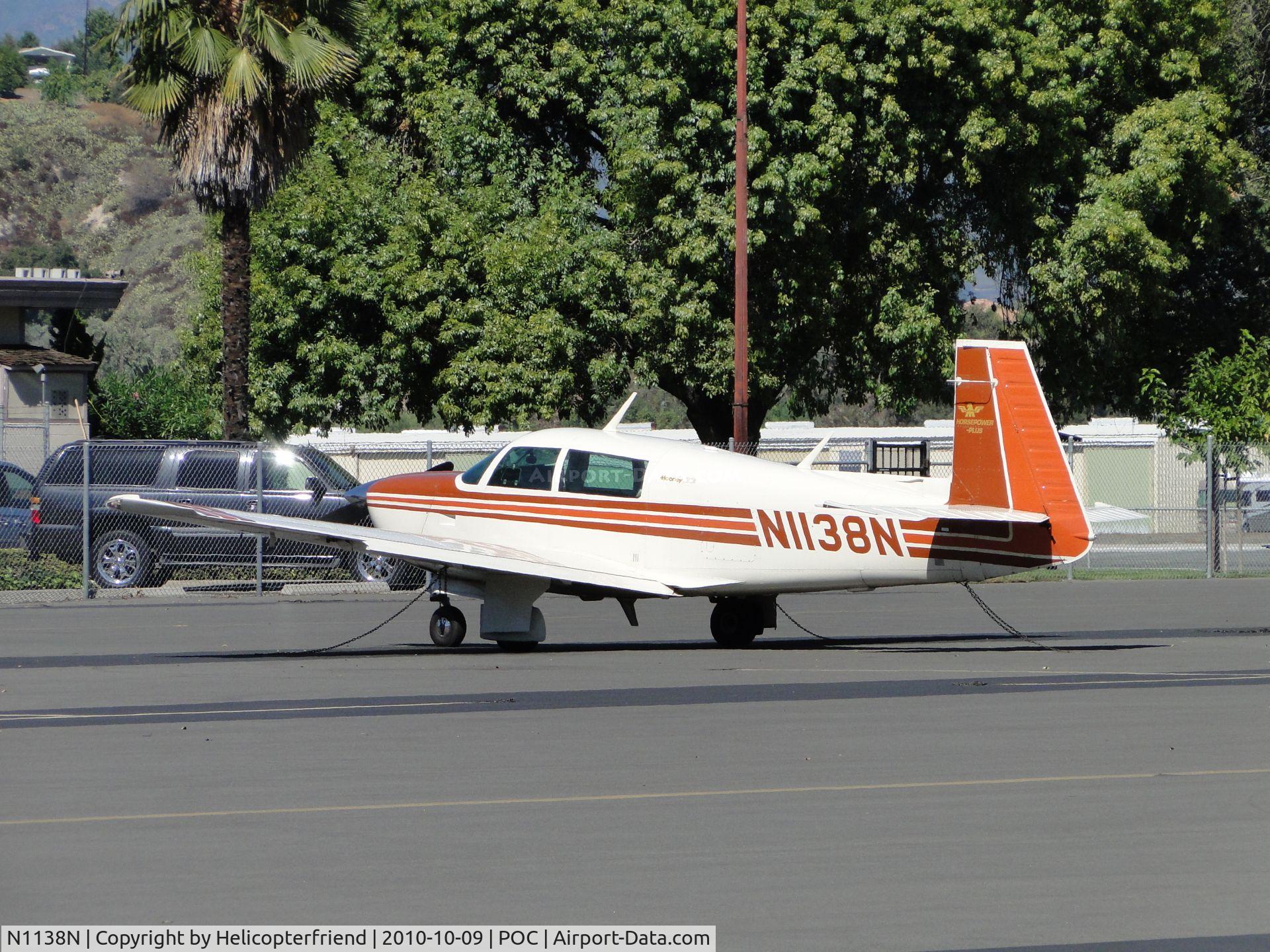 N1138N, 1981 Mooney M20J 201 C/N 24-1146, Parked in transient parking