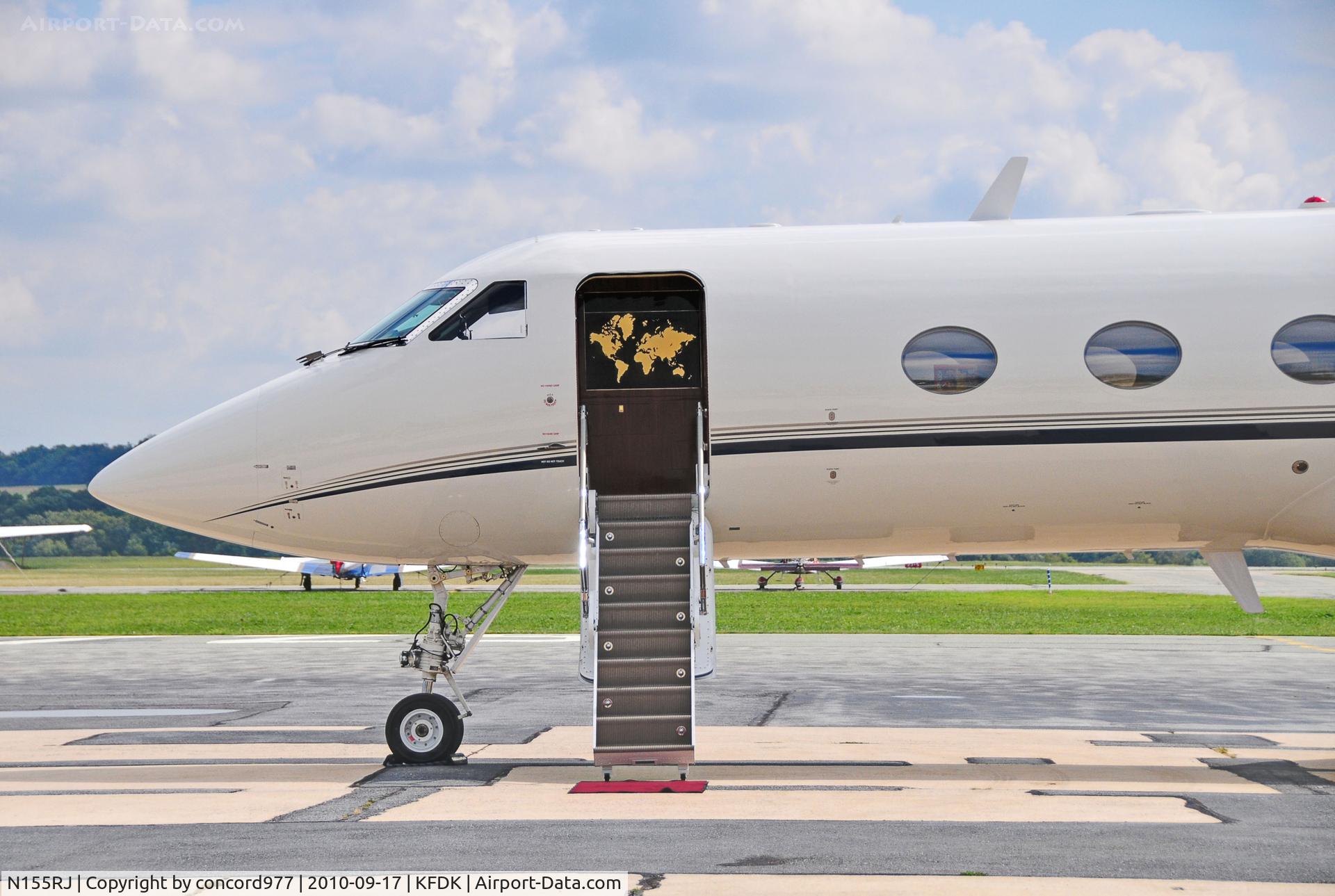 N155RJ, 1998 Gulfstream Aerospace G-IV C/N 1347, N155RJ, Carrying the President of Gabon into KFDK along with a 20+ person delegation.