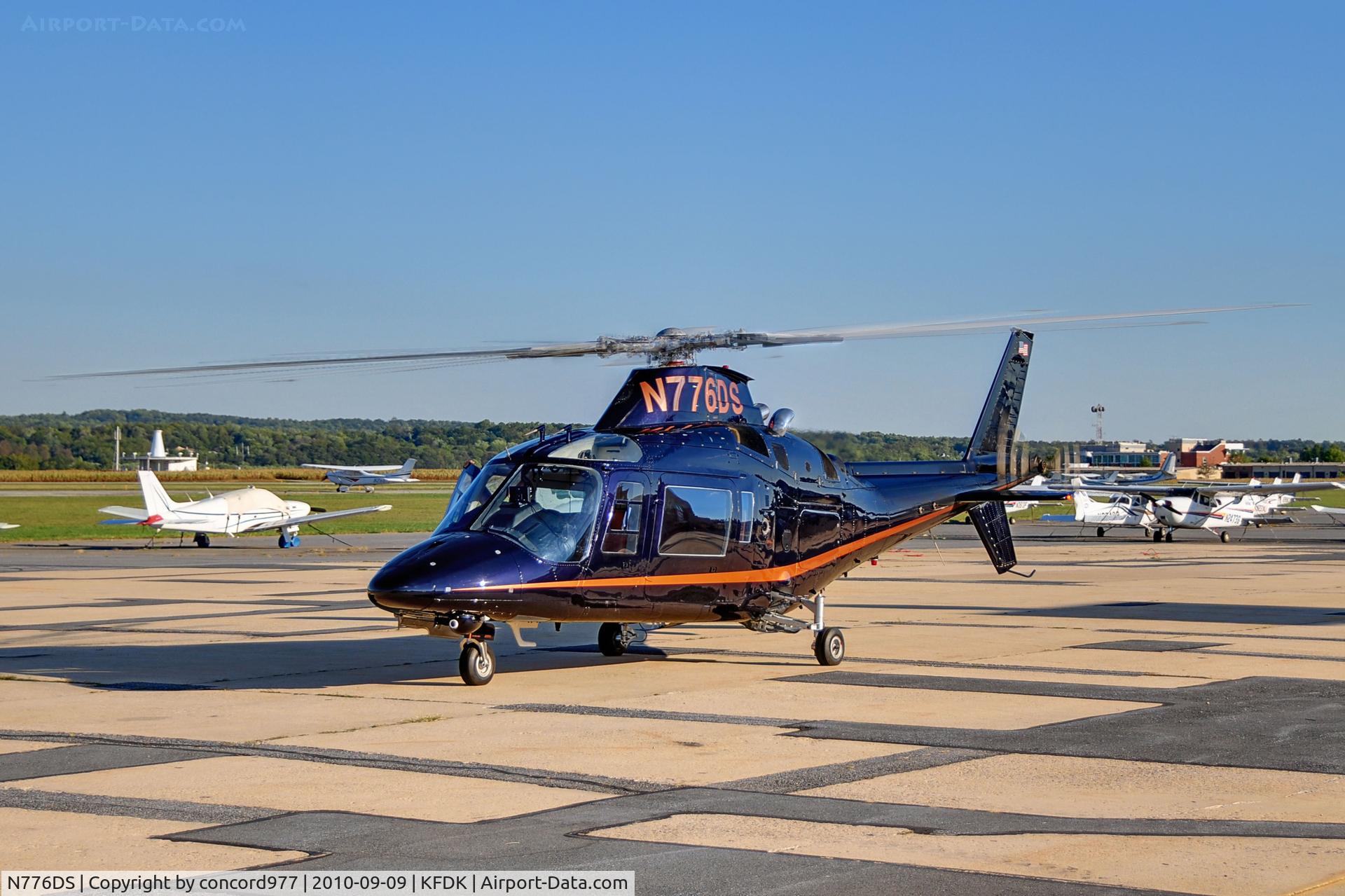 N776DS, 1991 Agusta A-109C C/N 7646, N776DS