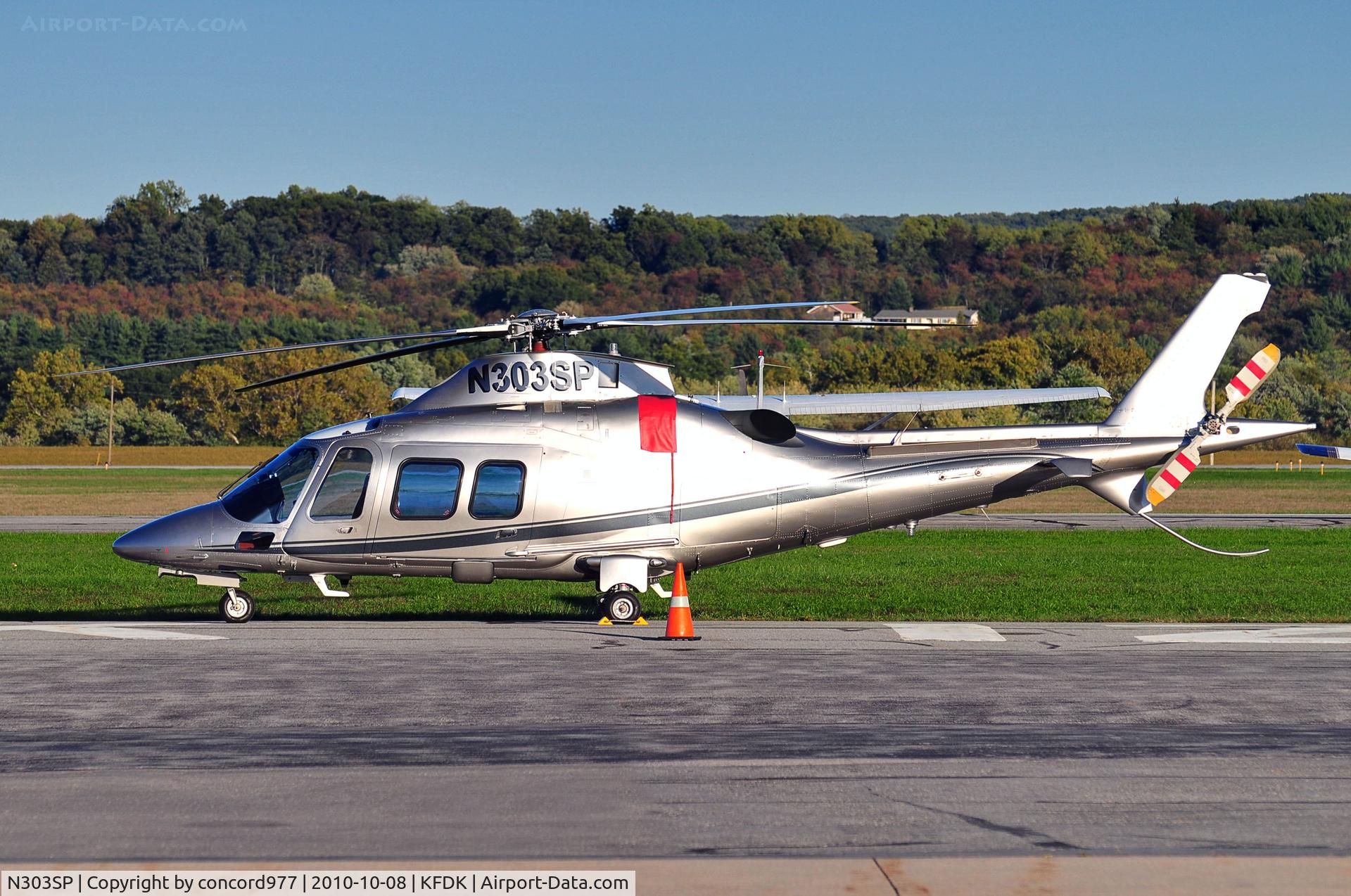 N303SP, Cessna 210N Centurion C/N 21064752, N303SP