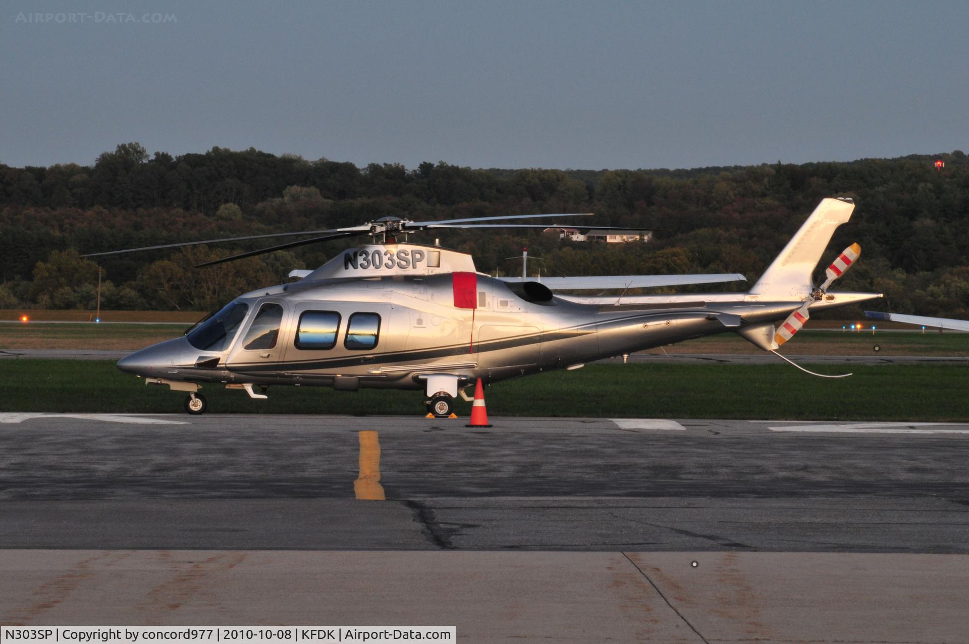 N303SP, Cessna 210N Centurion C/N 21064752, N303SP