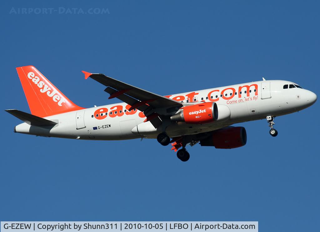 G-EZEW, 2004 Airbus A319-111 C/N 2300, Landing rwy 14R