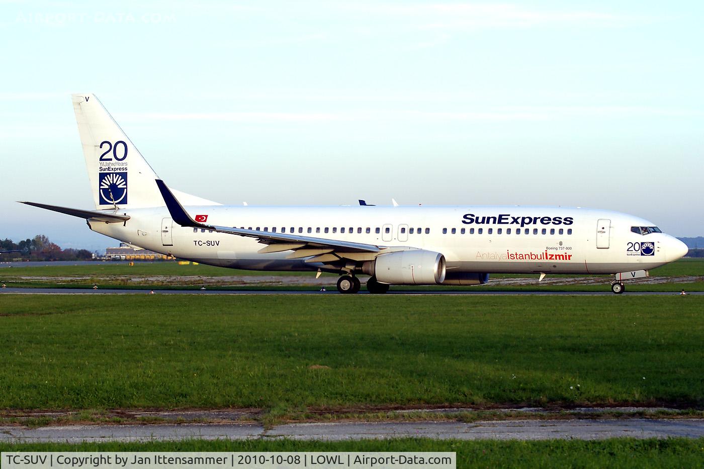 TC-SUV, 2001 Boeing 737-86N C/N 30807, TC-SUV @ Linz Airport