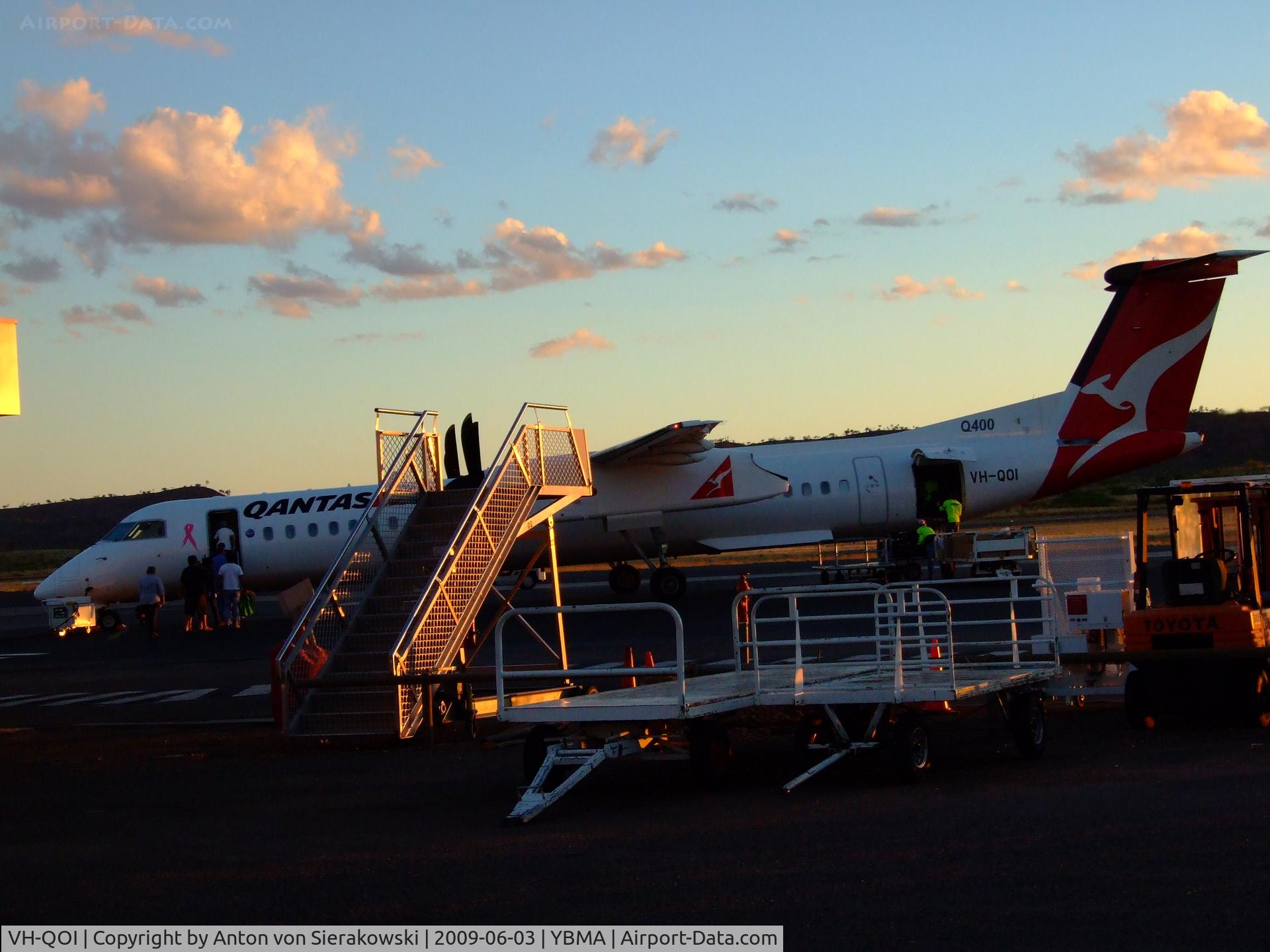 VH-QOI, 2007 De Havilland Canada DHC-8-402Q Dash 8 C/N 4189, VH-QOI @ YMBA Dash-8-402 Qantaslink