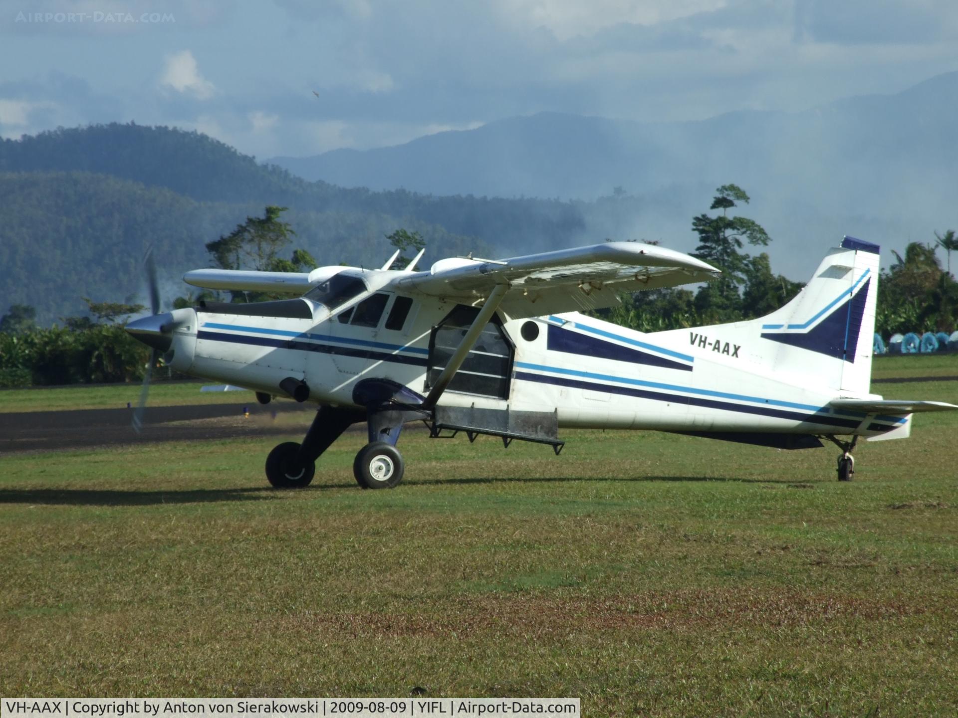 VH-AAX, 1959 De Havilland Canada DHC-2/A1 C/N 1411, VH-AAX @ YIFL (Innisfail) DHC-2-A1 Jump plane