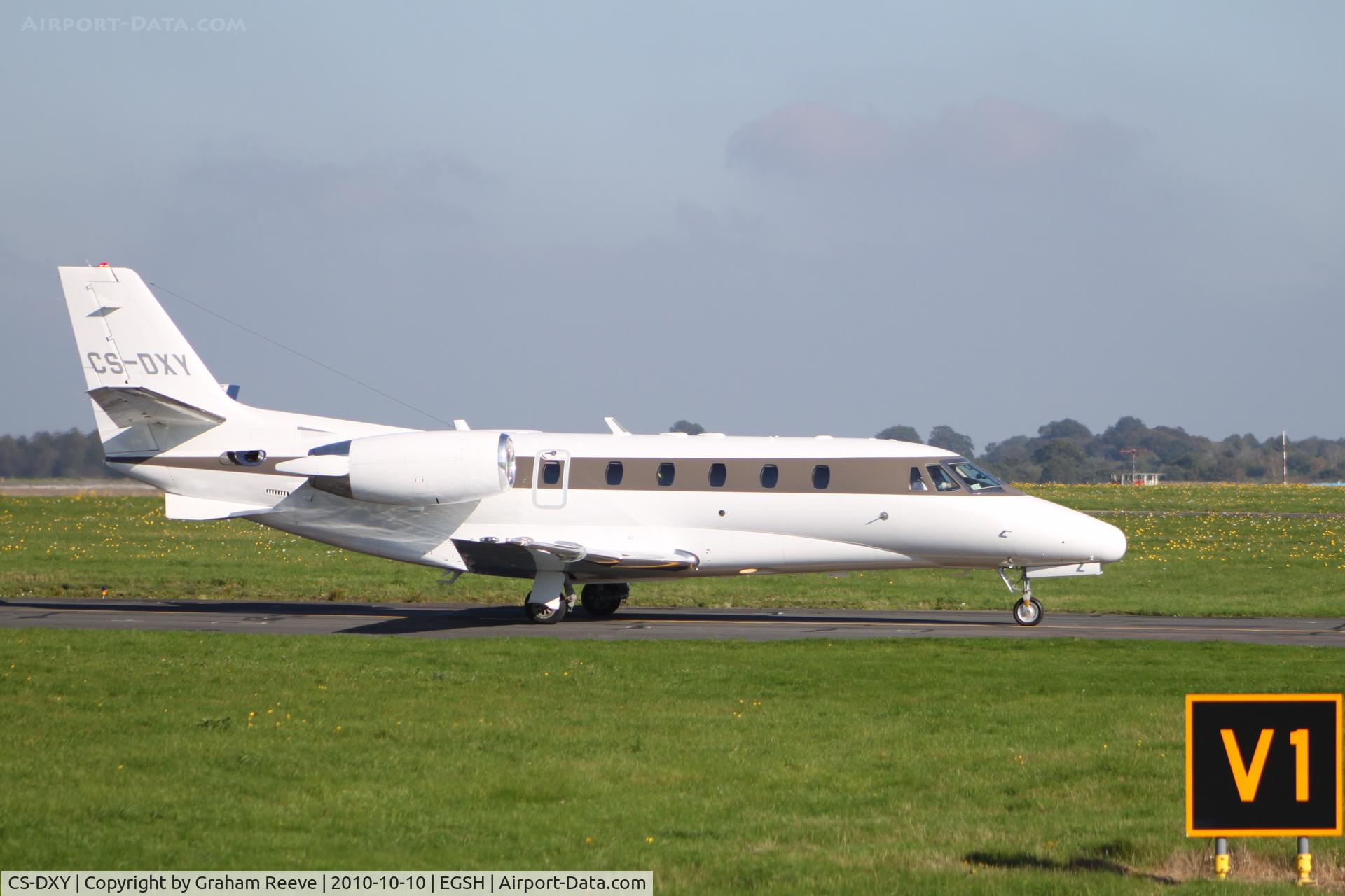 CS-DXY, 2008 Cessna 560 Citation Excel XLS C/N 560-5791, Very helpfull signs at Norwich.