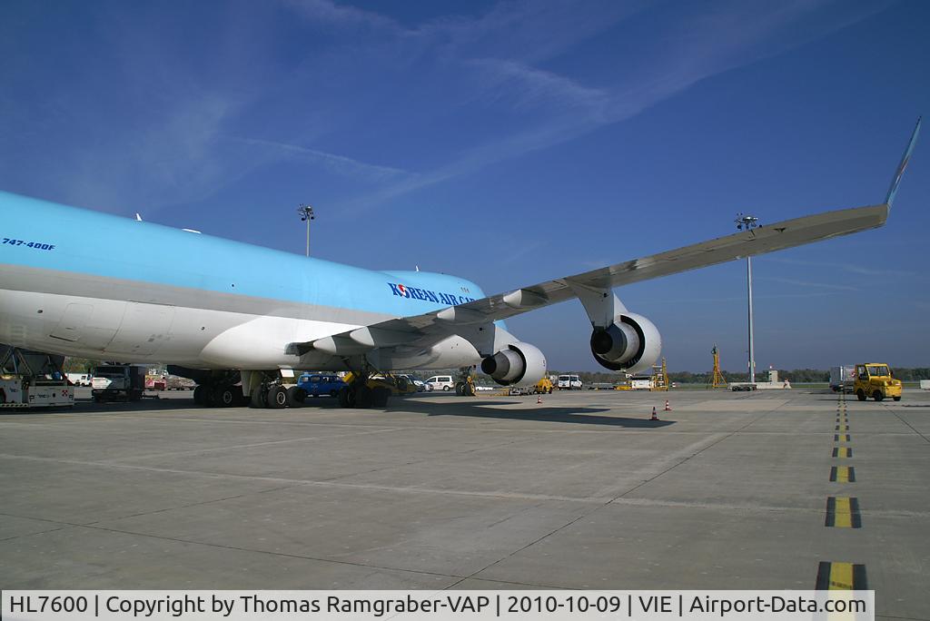 HL7600, 2004 Boeing 747-4B5F/SCD C/N 33945, Korean Air Boeing 747-400