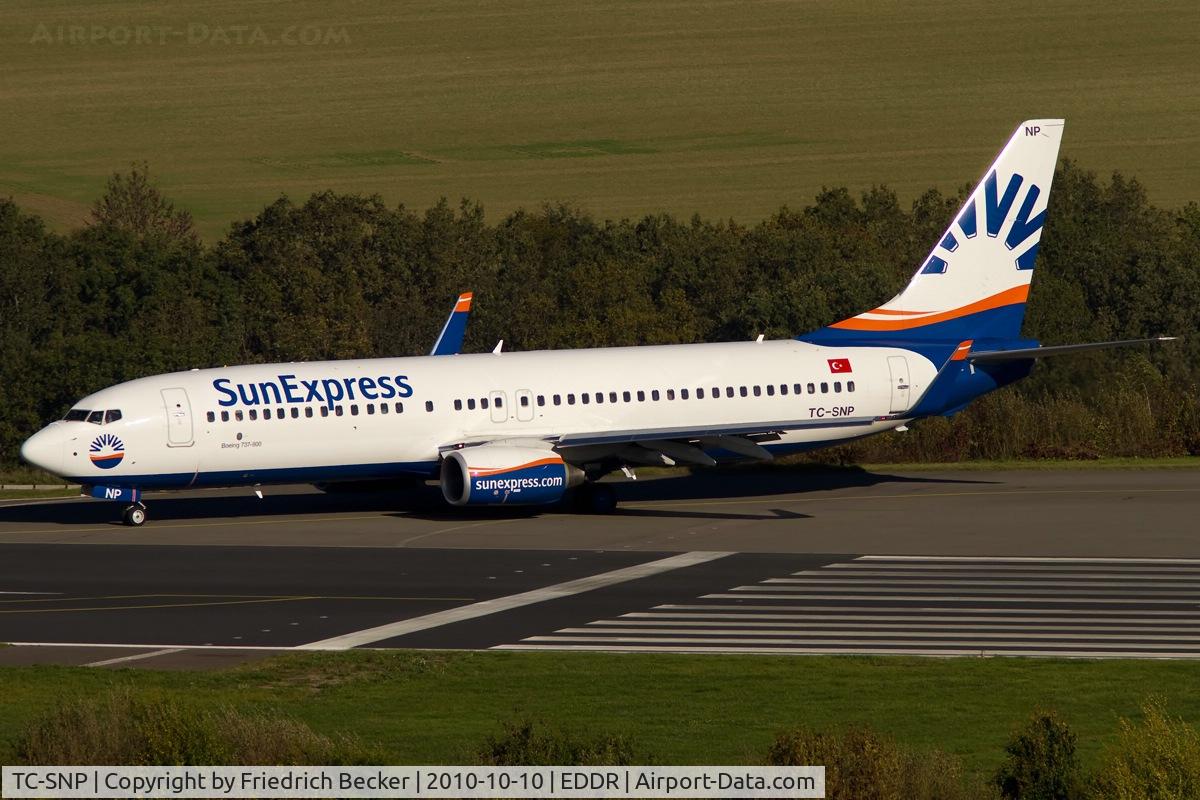 TC-SNP, 2010 Boeing 737-8HC C/N 40777, line up for departure via RW09
