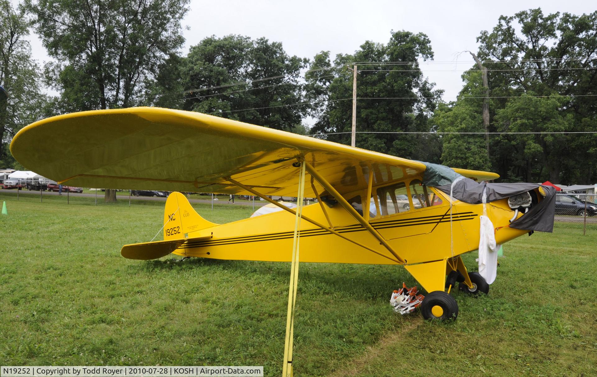N19252, 1937 Taylor J-2 Cub C/N 1652, EAA AIRVENTURE 2010