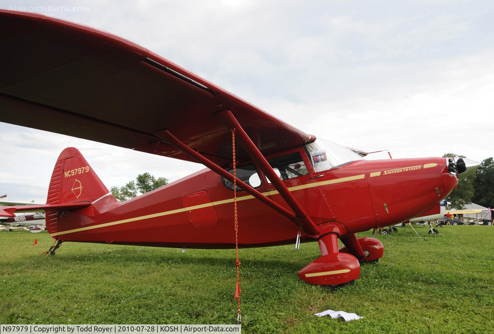 N97979, 1946 Stinson 108-1 Voyager C/N 108-979, EAA AIRVENTURE 2010