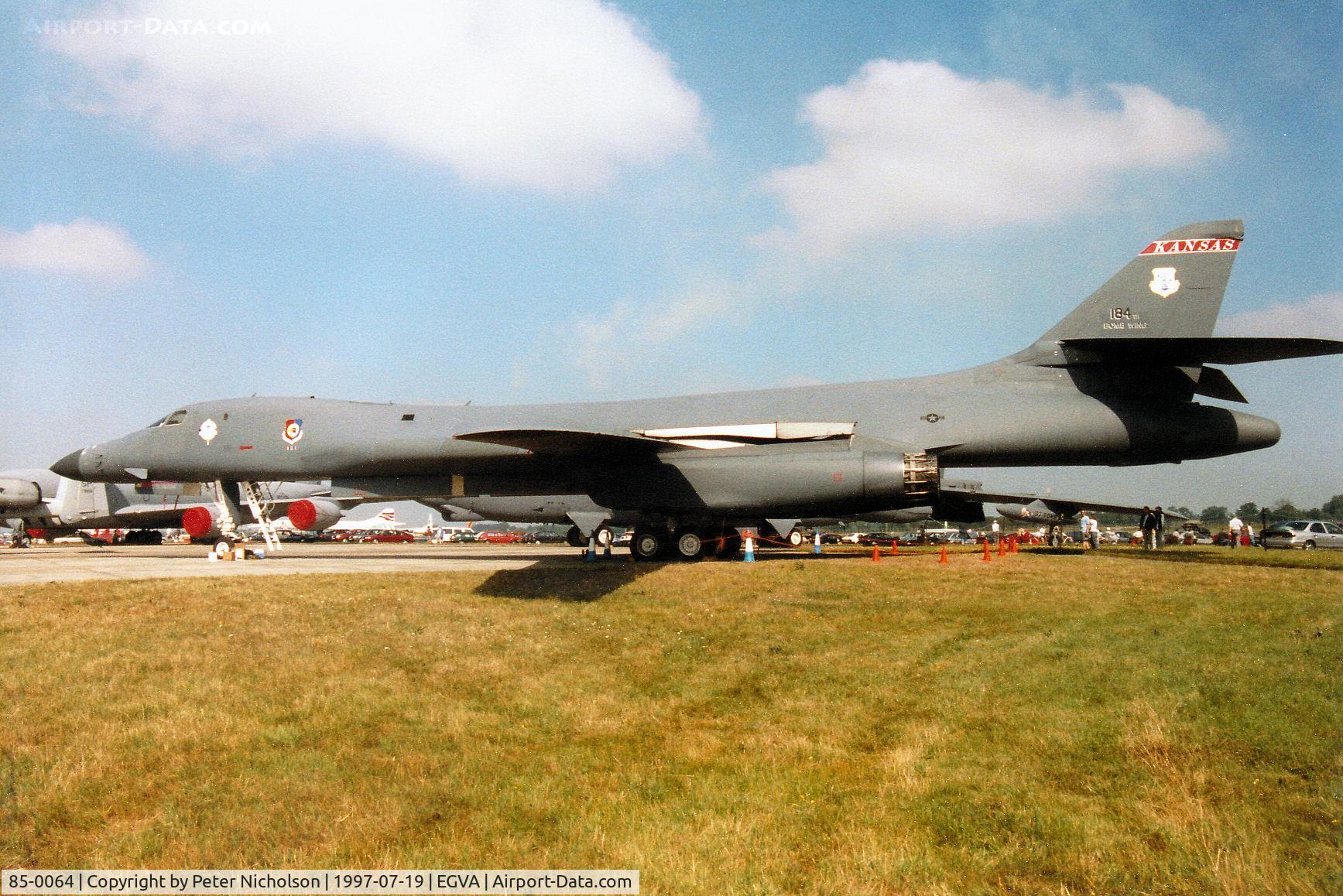 85-0064, 1985 Rockwell B-1B Lancer C/N 24, B-1B Lancer, callsign Jayhawk 51, of 127th Bomb Squadron Kansas Air National Guard on display at the 1997 Intnl Air Tattoo at RAF Fairford.