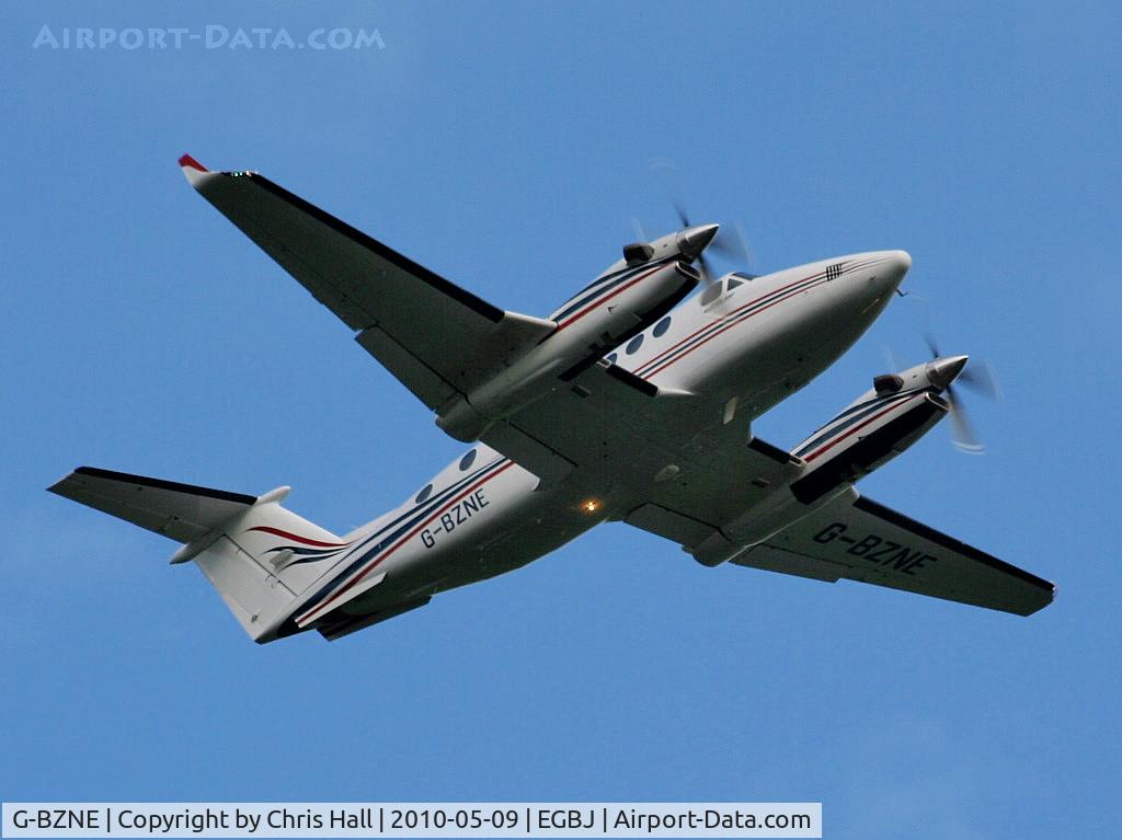 G-BZNE, 2000 Raytheon King Air 350 (B300) C/N FL-286, Skyhopper LLP