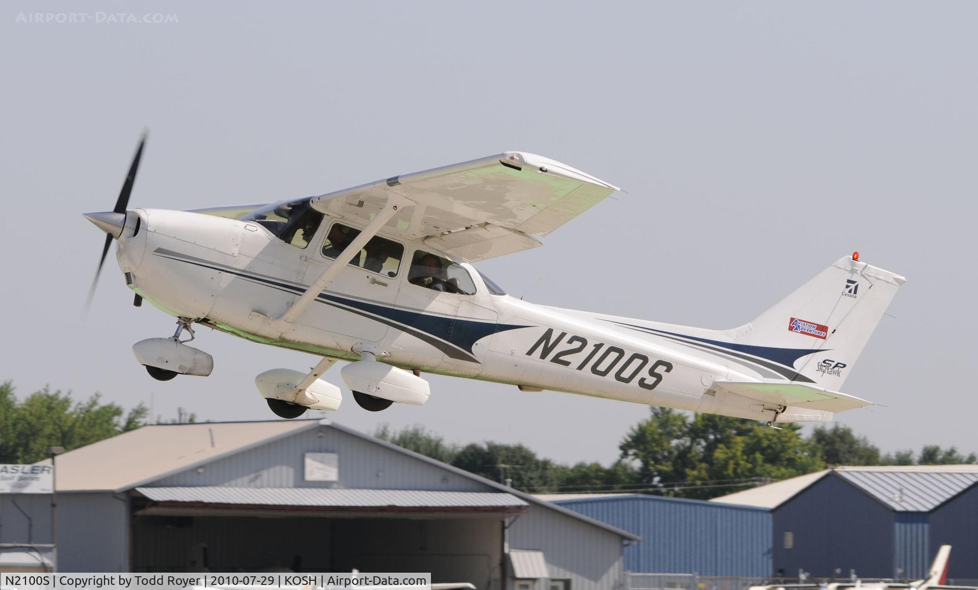 N2100S, 2004 Cessna 172S C/N 172S9589, EAA AIRVENTURE 2010