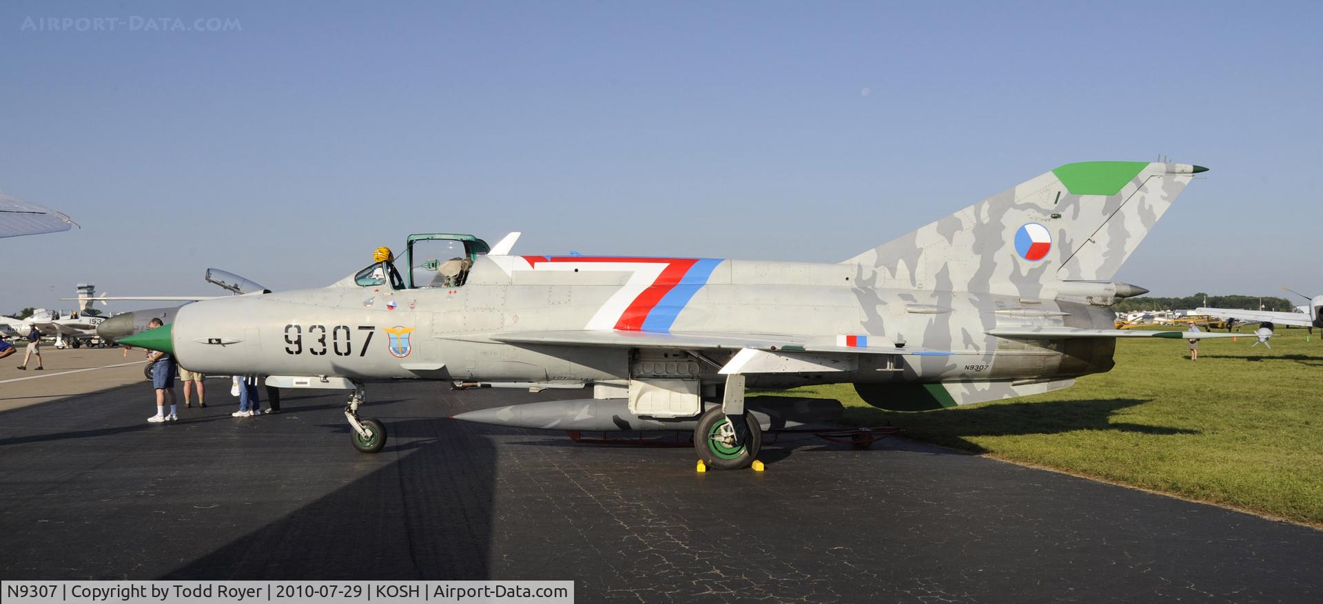 N9307, 1975 Mikoyan-Gurevich MiG-21MF C/N 96004307, EAA AIRVENTURE 2010
