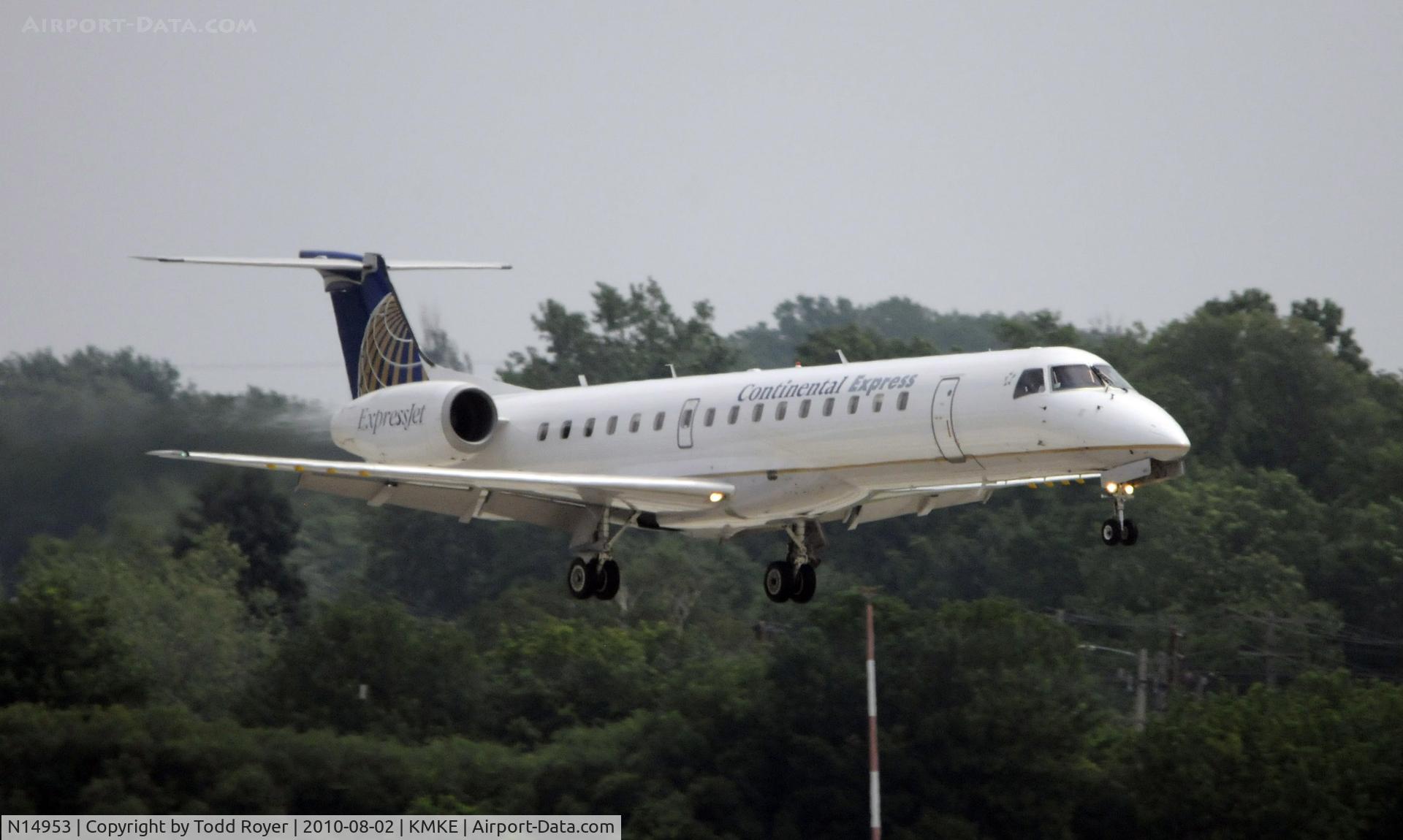 N14953, 1998 Embraer ERJ-145LR (EMB-145LR) C/N 145071, ARRIVING IN MILWAUKEE