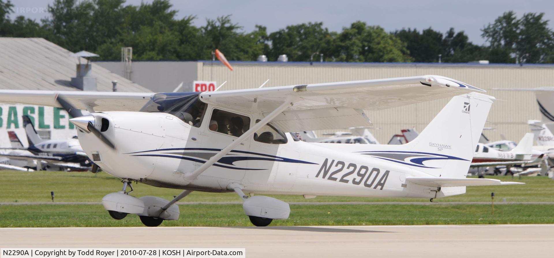 N2290A, 2005 Cessna 172S C/N 172S9959, EAA AIRVENTURE 2010