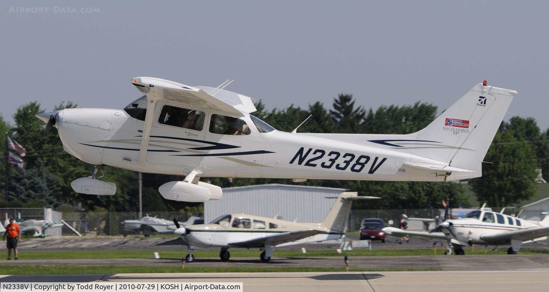 N2338V, 2007 Cessna 172S Skyhawk SP C/N 172S10538, EAA AIRVENTURE 2010