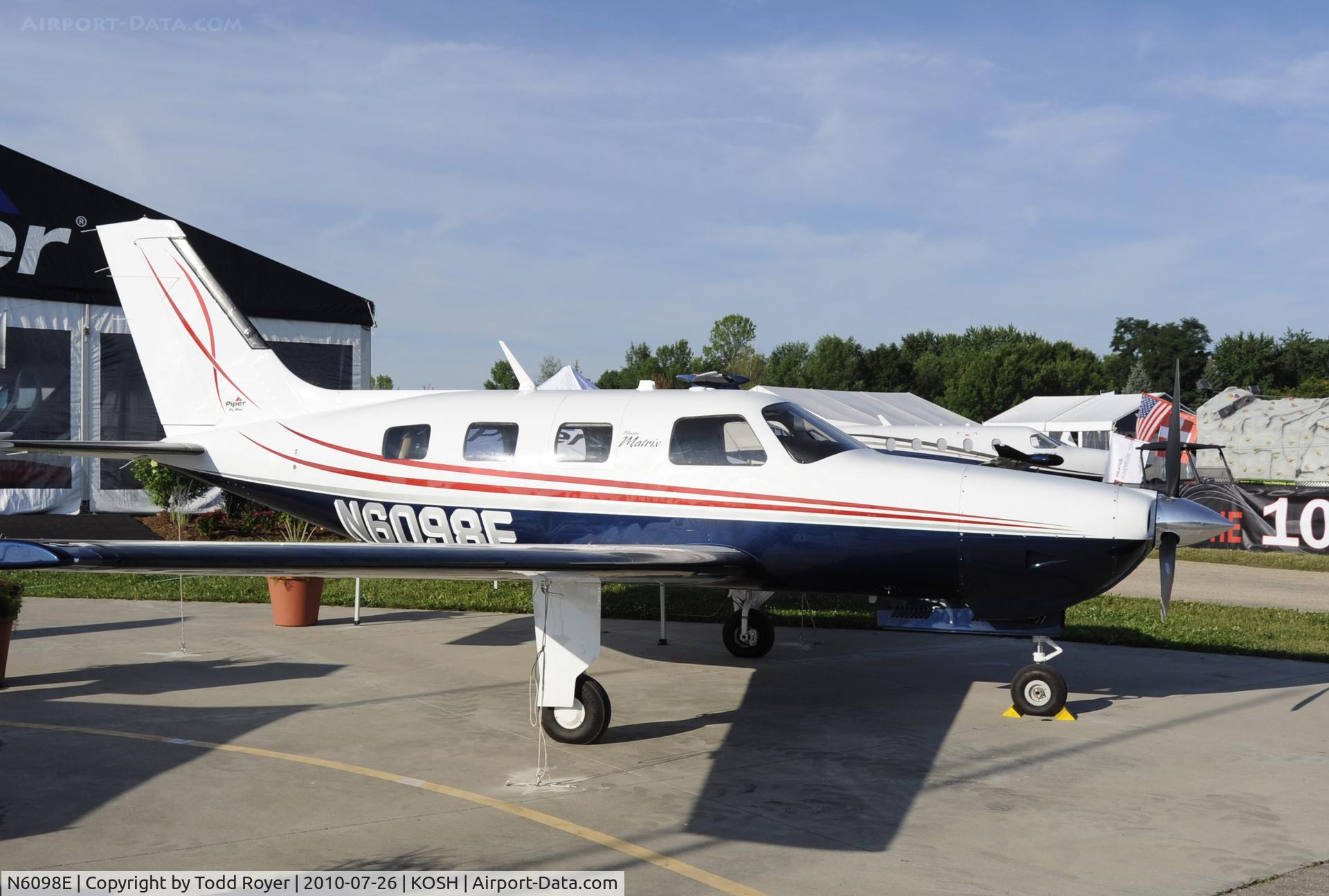 N6098E, 2010 Piper PA-46R-350T Malibu Matrix C/N 4692140, EAA AIRVENTURE 2010