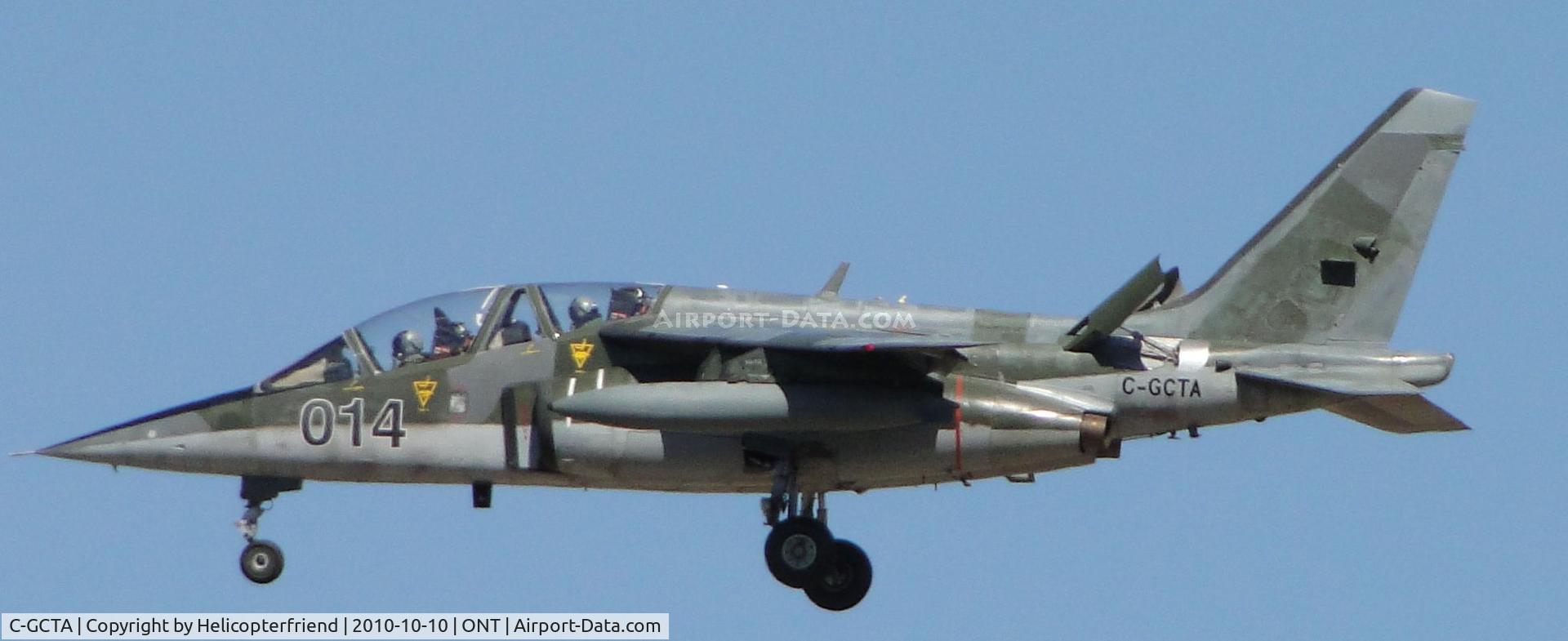 C-GCTA, 1979 Dassault-Dornier Alpha Jet A C/N 0014, On final to runway 26R after a formation flight with three other aircraft from Top Ace's Inc, Quebec, Canada