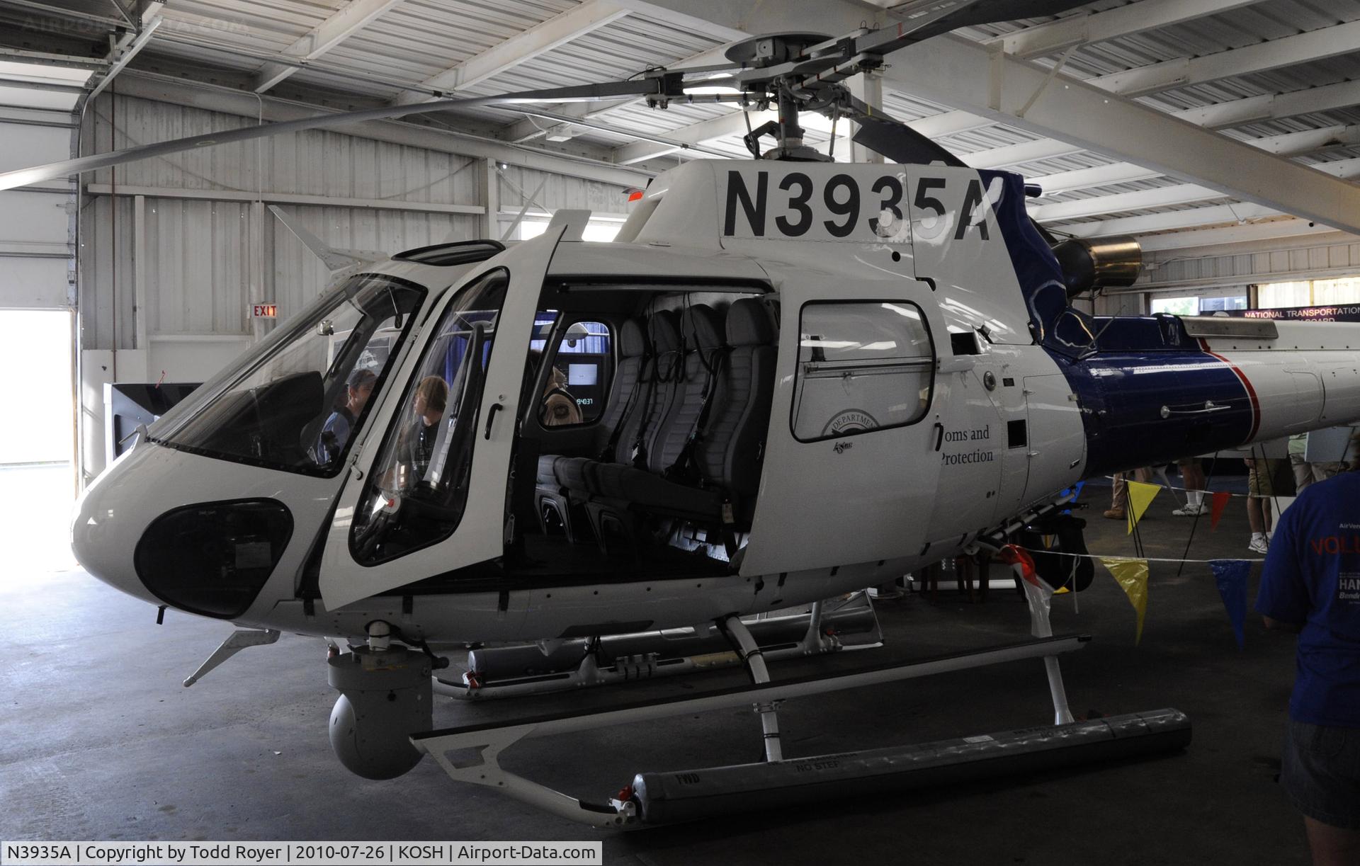 N3935A, Aerospatiale AS-350B-3 Ecureuil C/N 4768, EAA AIRVENTURE 2010
