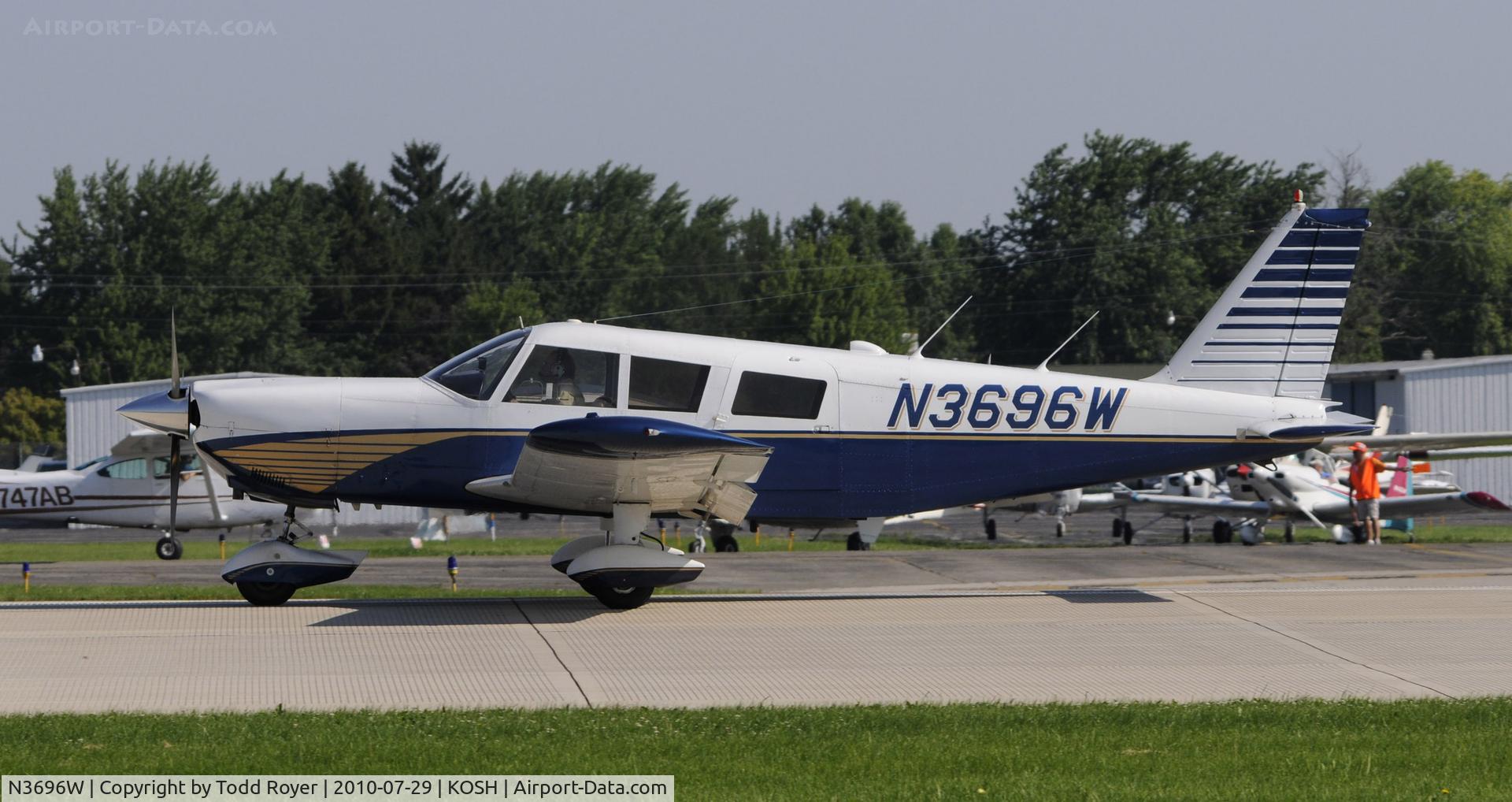 N3696W, 1966 Piper PA-32-260 Cherokee Six C/N 32-608, EAA AIRVENTURE 2010