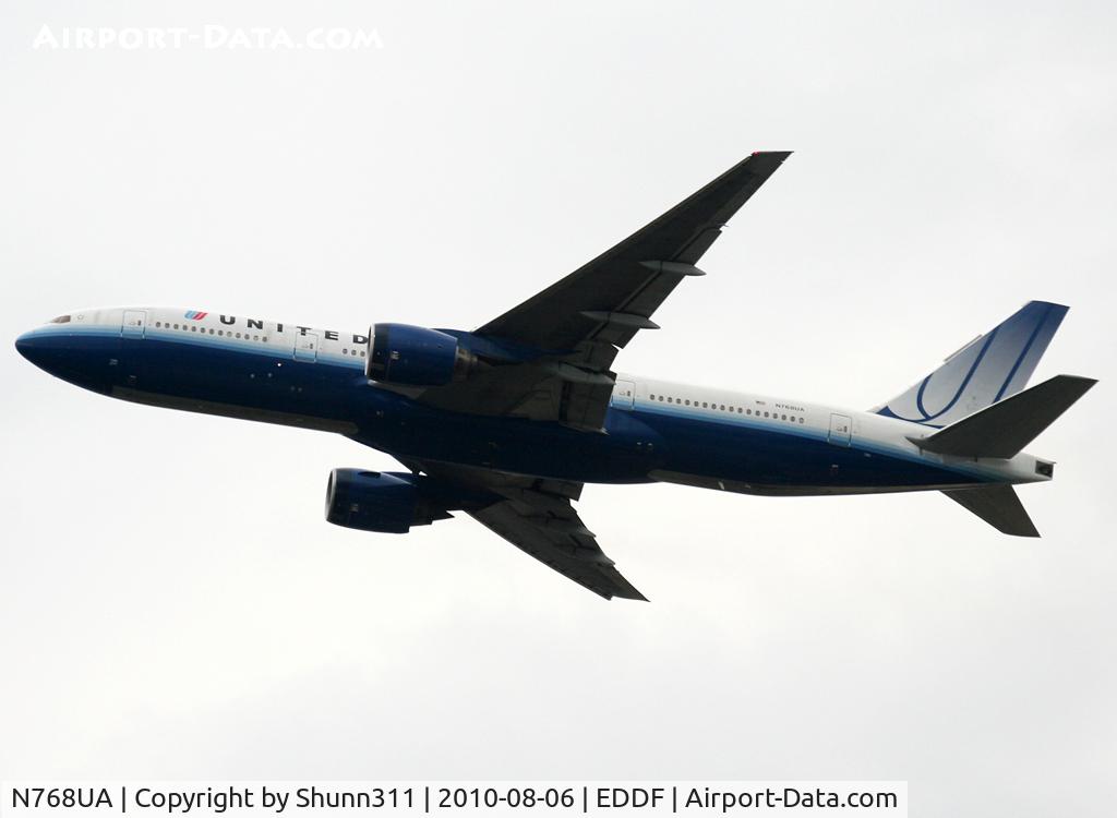 N768UA, 1995 Boeing 777-222 C/N 26919, Taking off rwy 25R