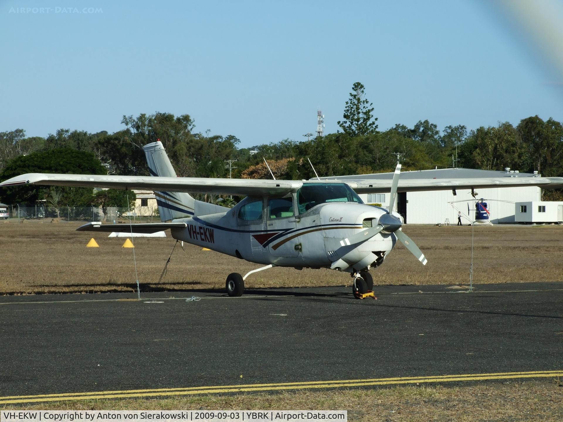 VH-EKW, 1970 Cessna 210K Centurion C/N 21059345, VH-EKW @ YBRK Cessna 210K c/n: 21059345 1st reg au : 30 Mar 1971