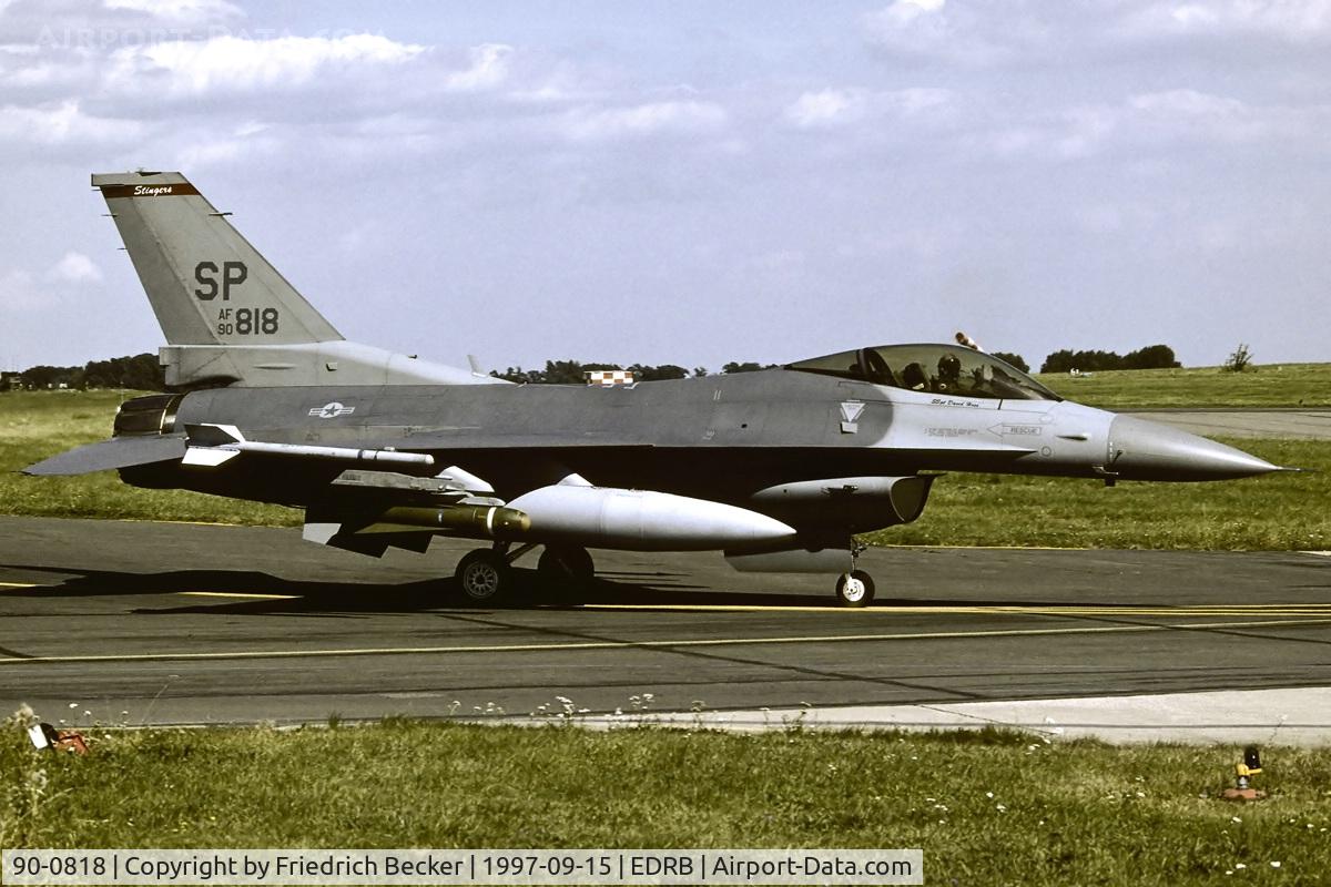 90-0818, 1990 General Dynamics F-16CG Night Falcon C/N CC-18, taxying to the active