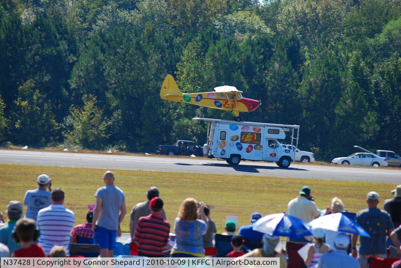 N37428, 1942 Interstate S-1A Cadet C/N 273, landing on RV