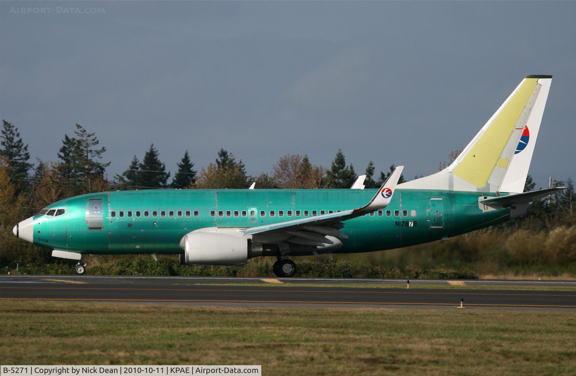 B-5271, 2010 Boeing 737-79P C/N 36772, KPAE Line number 3444