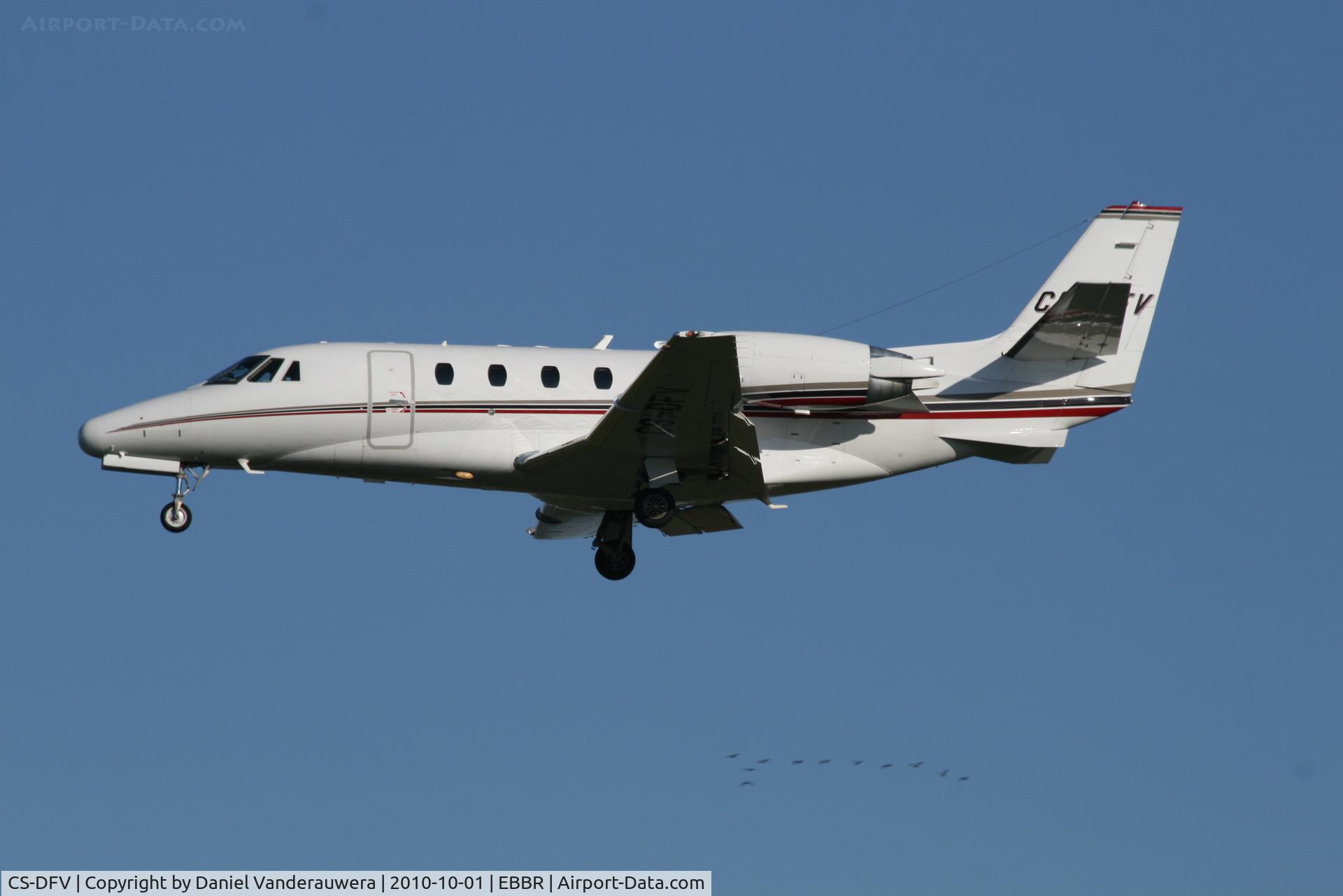 CS-DFV, 2004 Cessna 560XL Citation Excel C/N 560-5543, RWY 25L