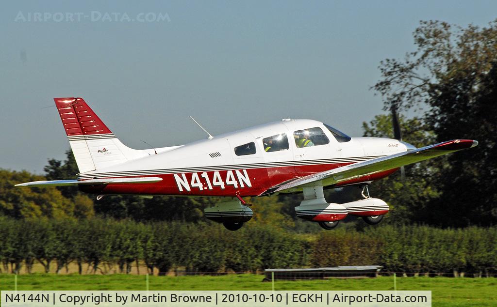 N4144N, 2000 Piper PA-28-181 Cherokee Archer III C/N 2843361, SHOT AT HEADCORN