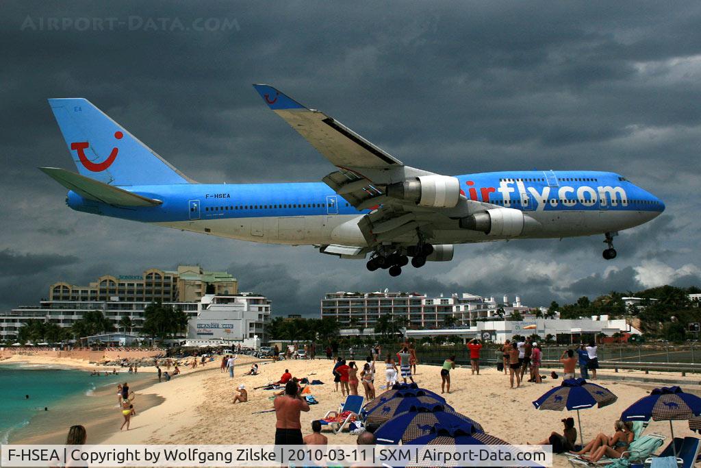 F-HSEA, 1992 Boeing 747-422 C/N 26877, visitor