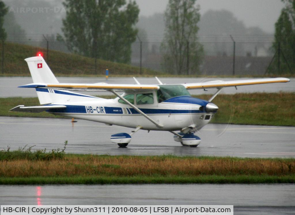 HB-CIR, 1978 Cessna 182Q Skylane C/N 182-66647, Waiting before takinf off rwy 16